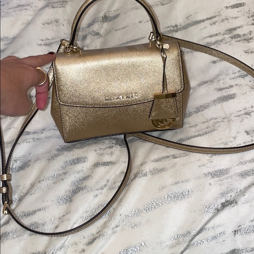 Michael kors cross body bag